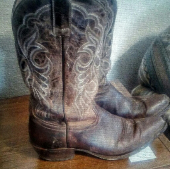 Boots - Picture 2 of 3